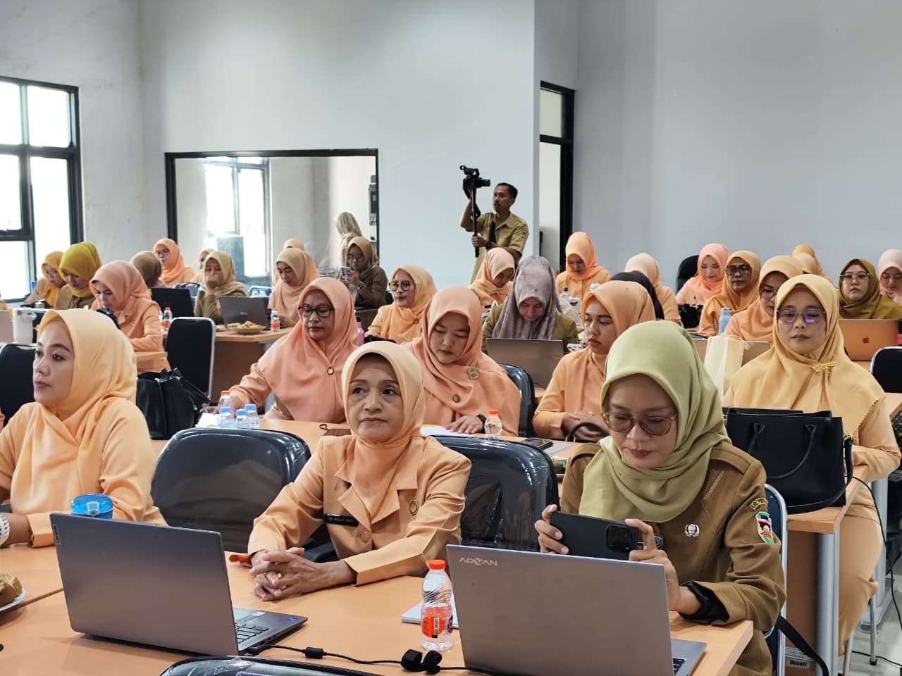 Dharma Wanita Dinas Perhubungan Menghadiri Pertemuan Rutin Dan Sosialisasi Aplikasi Administrasi Dharma Wanita Kabupaten Purwakarta